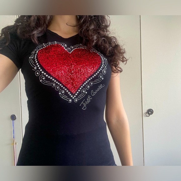 Valentine’s Day Special Black Tee with Lush Red Embroidered Heart - Picture 1 of 9